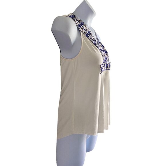 Bunulu Sleeveless Top with Detailed Embroidered Neckline Women's Medium - Picture 5 of 10